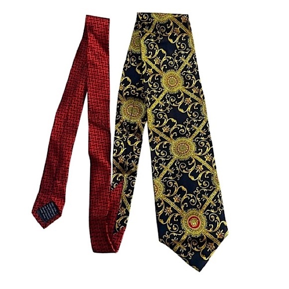 🔥🆕 VINTAGE VERSACE TIE handmade 100% silk ONE OF A KIND TIE 🔥